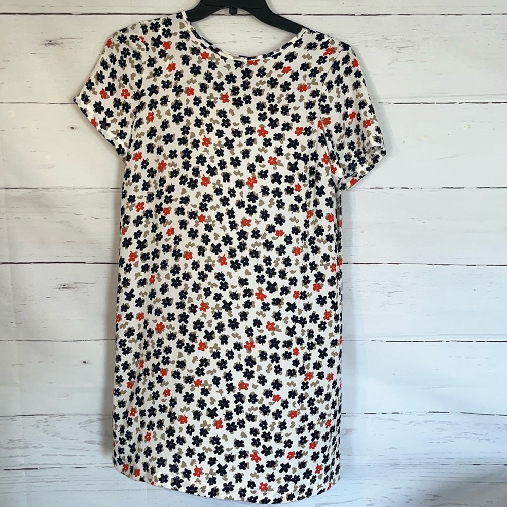 Danilo Boutique Dress Sz 10 pleated back